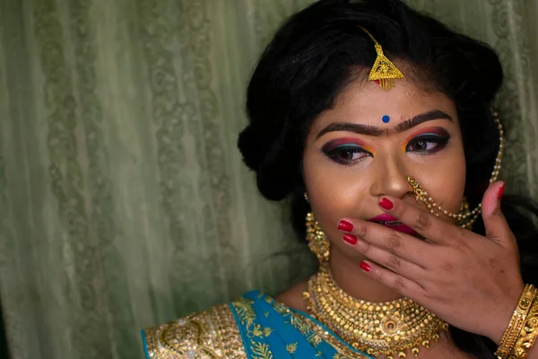 Indian Flicka Receptionen Part Makeup — Stockfoto