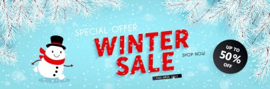 Kış indirimi, kardan adam, kar yağışı, karla kaplı çam dalları, metin, indirimler ve perakende, reklam tasarımı için şablon ile mevsimlik yatay banner illüstrasyon vektör