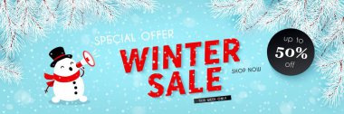 Kış indirimi, kardan adam, kar yağışı, karla kaplı çam dalları, metin, indirimler ve perakende, reklam tasarımı için şablon ile mevsimlik yatay banner illüstrasyon vektör