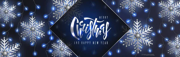 Bannière Nouvel An Noël avec flocons de neige argentés volants et ampoules bleues — Image vectorielle