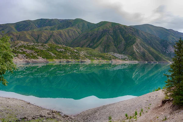 Beautiful Mountain Turquoise Color Lake Karasuu Tian Shan Kyrgyzstan — Stock Photo, Image