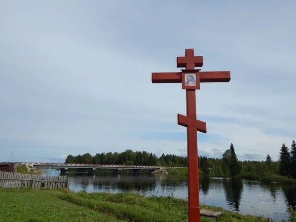 Orthodoxes Kreuz Auf Dem Fluss Lolog — Stockfoto