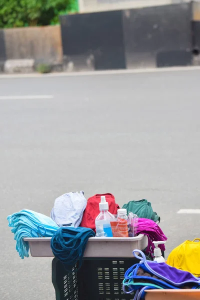 Korona Virüsüne Karşı Koruyucu Maske Corona Maskeleri Yolda Satmaya Hazırlar — Stok fotoğraf