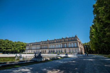 Neues Schloss Herrenchiemsee (saray) manzarası. Styl 'a dayanarak.
