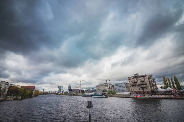 Vista Del Río Spree Día Nublado Berlín Alemania — Foto de Stock