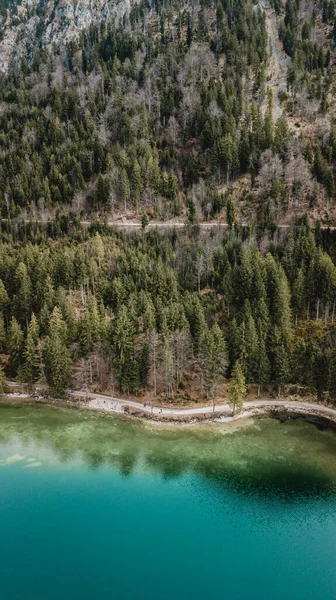 Letecký Pohled Horské Jezero Před Pohořím Modrou Vodou — Stock fotografie