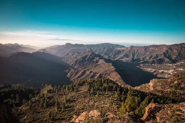 Una Vista Panorámica Una Puesta Sol Sobre Roque Nublo Gran Fotos De Stock