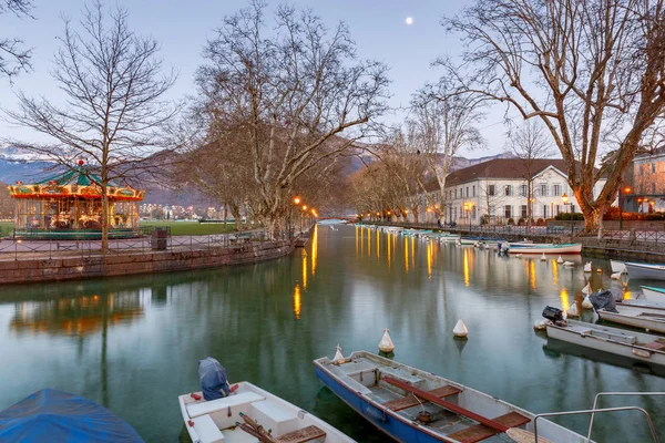 Annecy. Sevgi köprüsü. — Stok fotoğraf