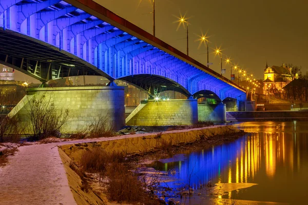 Varšava. Quay město v noci. — Stock fotografie