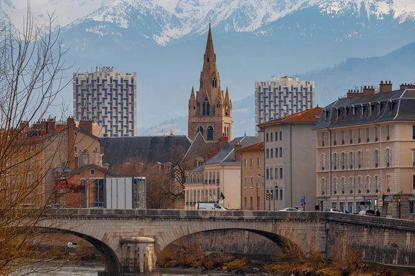 Grenoble. Stadsbanken.. — Stockfoto