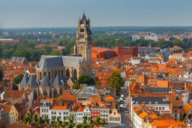 Brugge. Şehrin havadan görünümü.