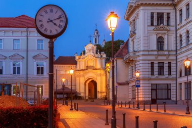 Vilnius. Eski kent kapısı şafak.