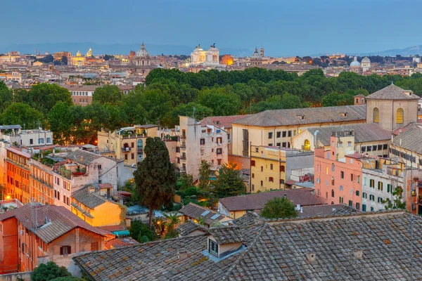 Roma. Şehrin havadan görünümü. — Stok fotoğraf