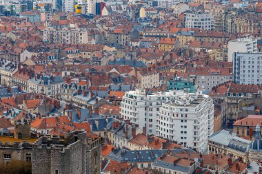 Grenoble. Şehrin havadan görünüşü.