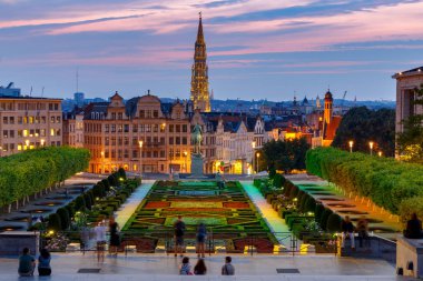 Brüksel. Dağ Sanatlar günbatımı.