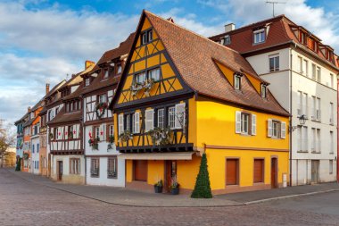 Colmar. Yarı ahşap evleri.