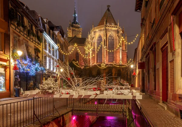 Franska staden Colmar på julafton. — Stockfoto