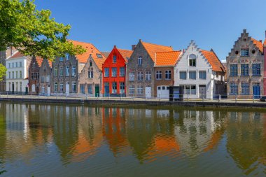 Bruges. Kanal Spiegel Rei.
