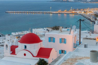 Chora. Mykonos. Şehrin havadan görünümü.