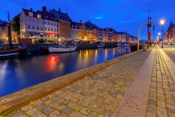 Barevné Fasády Starých Středověkých Domů Lodí Podél Průplavu Nyhavn Dánsko — Stock fotografie