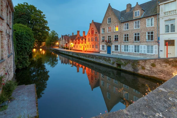 Bruges. Canal verde . — Fotografia de Stock