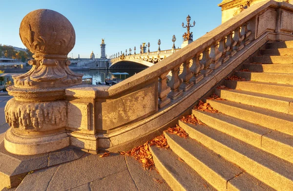 Paris. Brücke pont alexandre iii. — Stockfoto