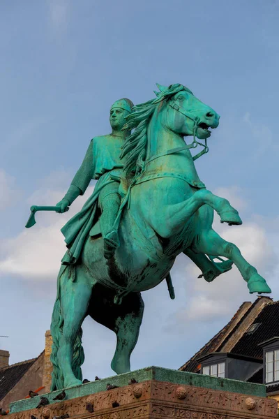 Copenhague. Estatua del Obispo Absalón. — Foto de Stock