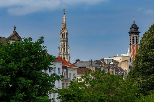 Брюссель. Башня Ратуши . — стоковое фото