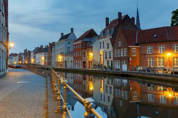 Bruges. Kanal Spiegel Rei. — Stok fotoğraf