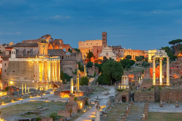 Roma. Foro Romano al tramonto . — Foto Stock