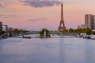 Paris. Setin Grenelle.