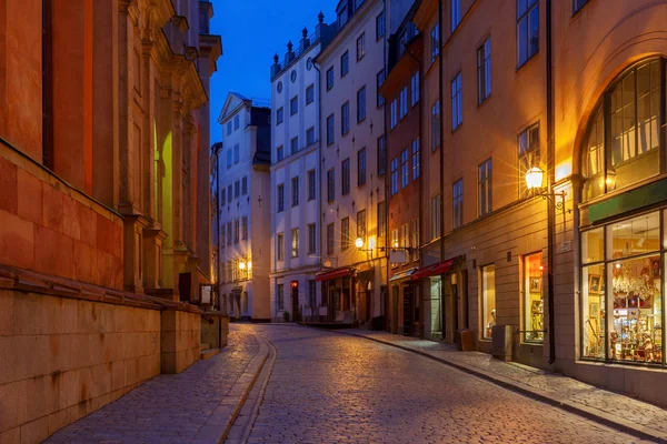 Στοκχόλμη. Παλιό δρόμο τη νύχτα. — Φωτογραφία Αρχείου