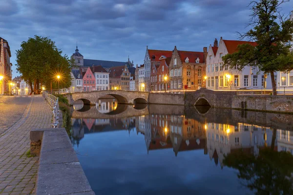 Bruges. Canale Spiegel Rei. — Foto Stock