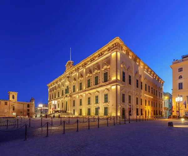 Valletta vagyok. Auberge de Castille-ban. — Stock Fotó