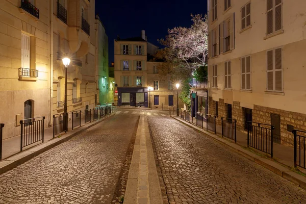 Paris. Old street on the Montmartre hill. — Stock Photo, Image