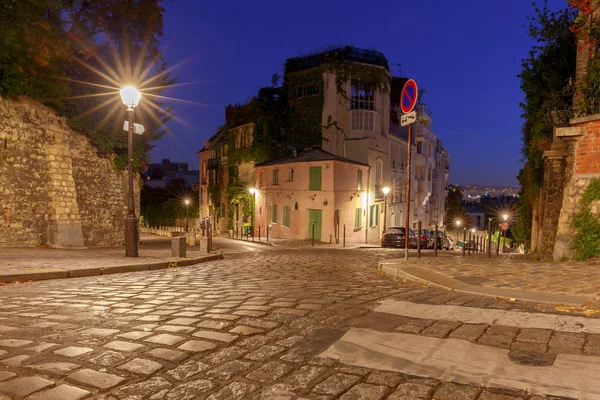 Paris. Old street on the Montmartre hill. — Stock Photo, Image