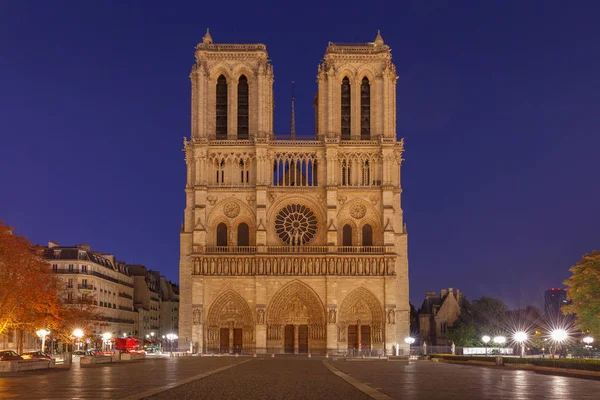 Paris. The building of the Cathedral of Notre Dame. — Stock Photo, Image