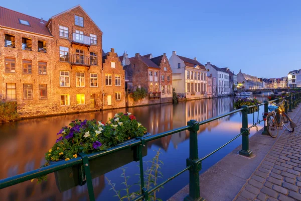 Gent. Gün batımında şehir set. — Stok fotoğraf