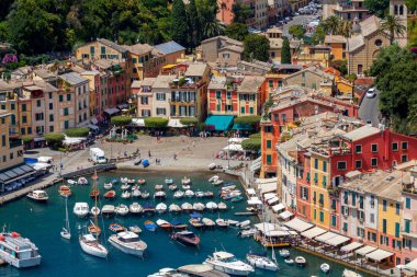 Portofino. Şehrin havadan görünümü.