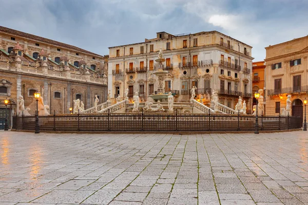 Palermo. Piazza Pretoria. — Foto Stock