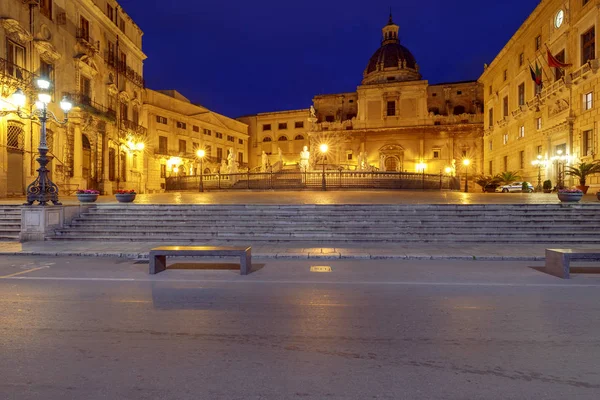 Het is Palermo. Pretoria plein. — Stockfoto