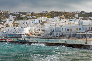 Mykonos. Bay balıkçı tekneleri.