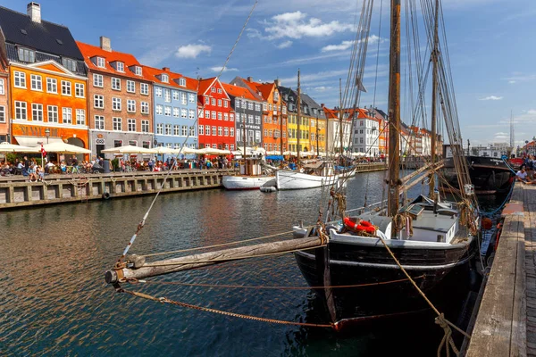 Köpenhamn. Nyhavn kanalen. — Stockfoto