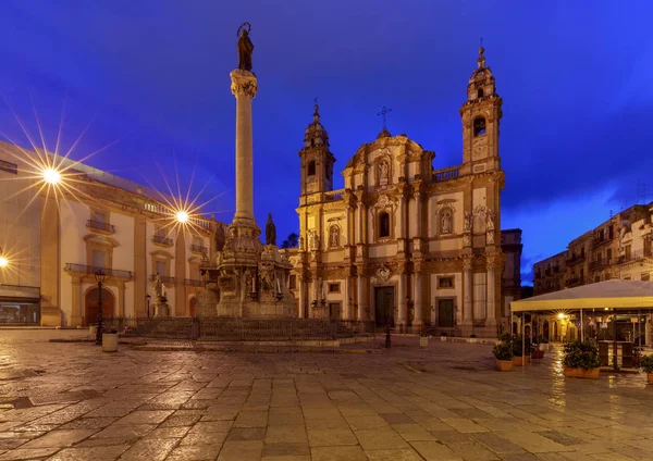 Palermo. Chiesa di San Domenico all'alba . — Foto Stock