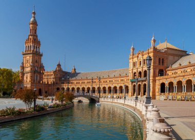 Seville. İspanyolca kare ya da Plaza de Espana.
