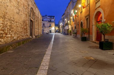 Taormina. Sicilya. Sokak Corso Umberto.