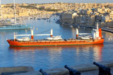 Valletta. Eski liman ve liman.