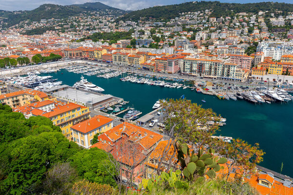 Мило. Вид с воздуха на улицы и крыши старого города
.