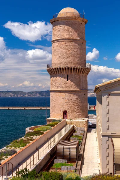 Marsilya. St. John'un ve limanın manzarası. — Stok fotoğraf