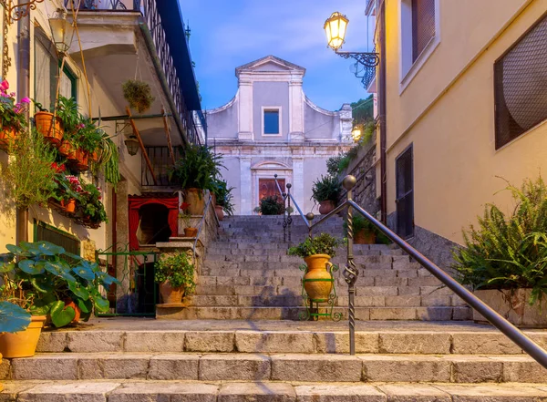 Taormina. Old narrow medieval street at sunrise. — Stock Photo, Image